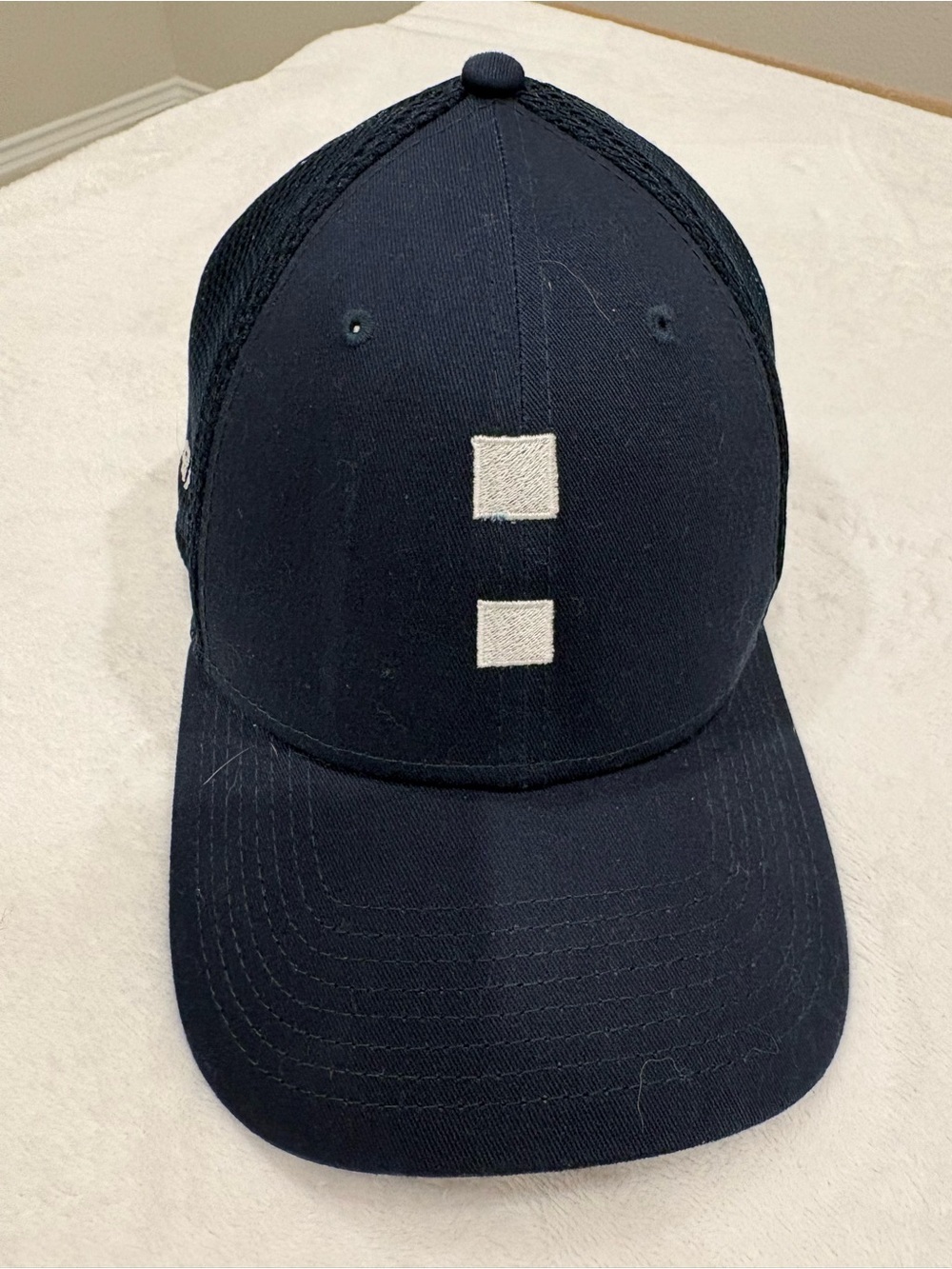 EIGHT Navy Mesh Trucker Hat SnapBack Adjustable Baseball Cap Athletic Golf